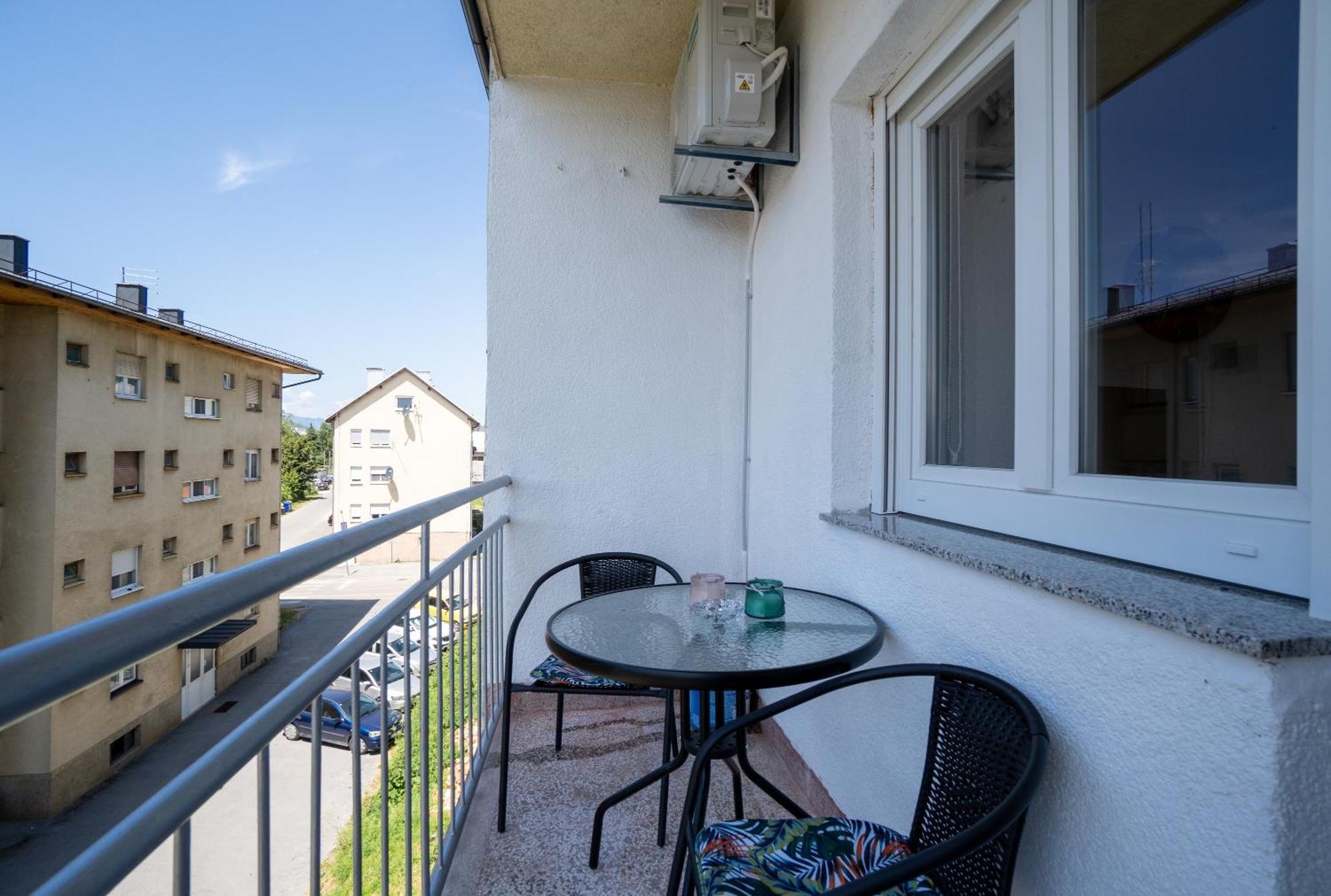 Apartman Josip Gospic Bagian luar foto